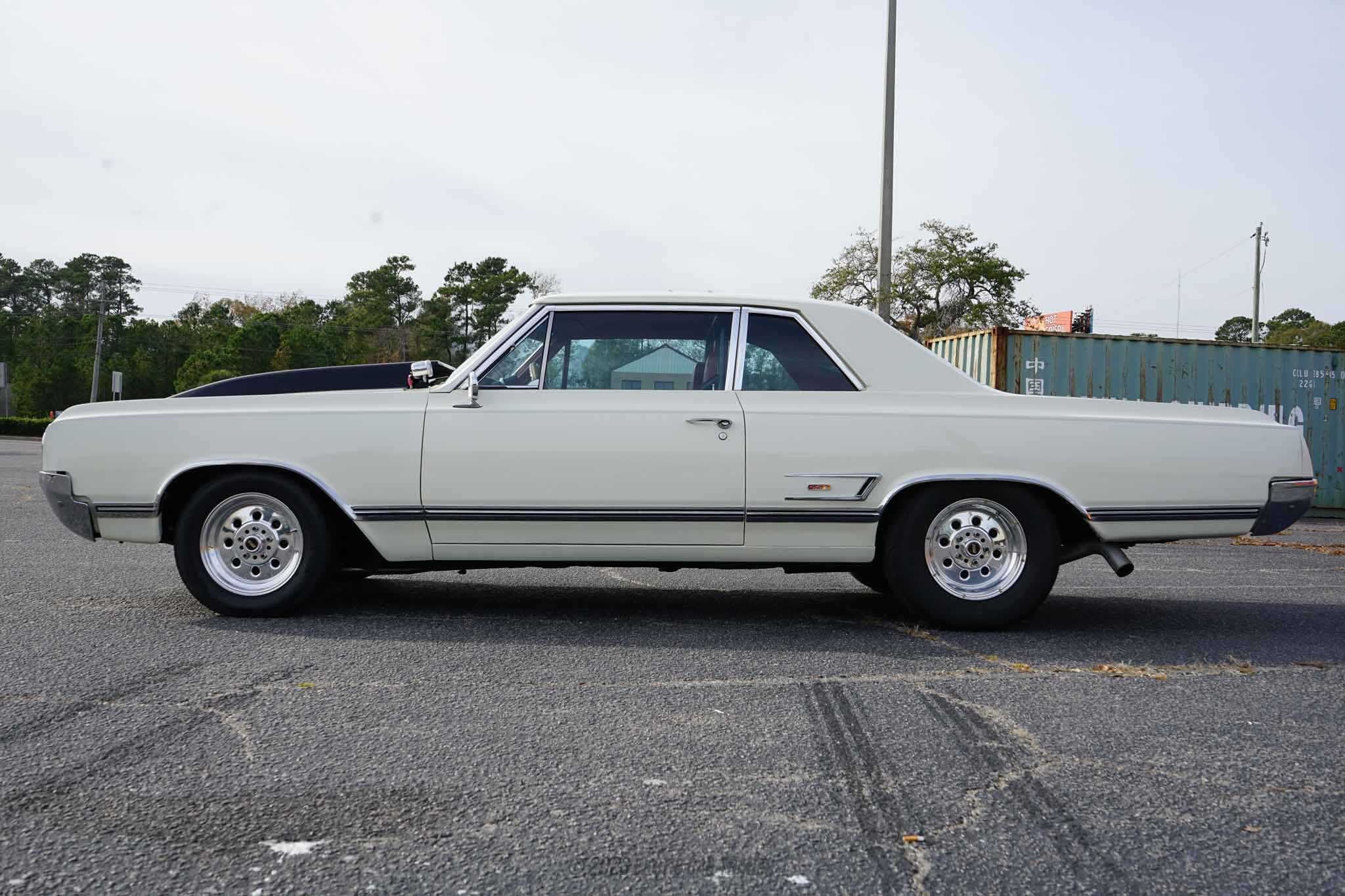 1965 cutlass outlet supreme